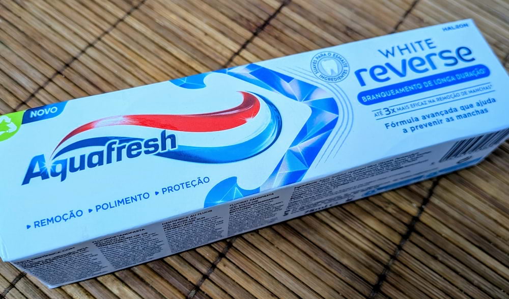 Aquafresh White Reverse